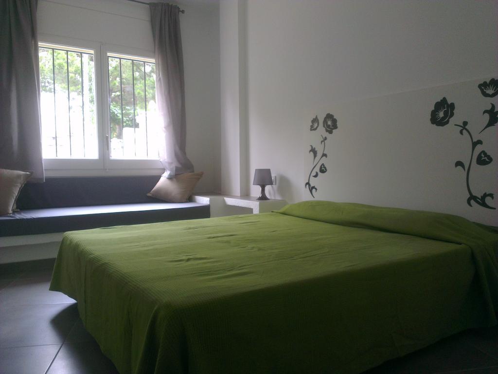 Apartaments La Riera Roses Exterior photo